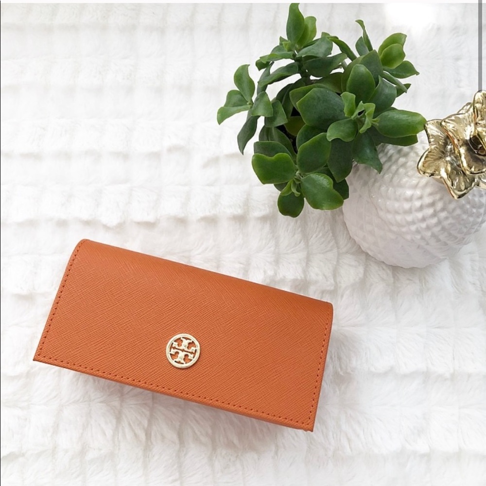 Tory Burch Sunglasses Case in Orange 🍊